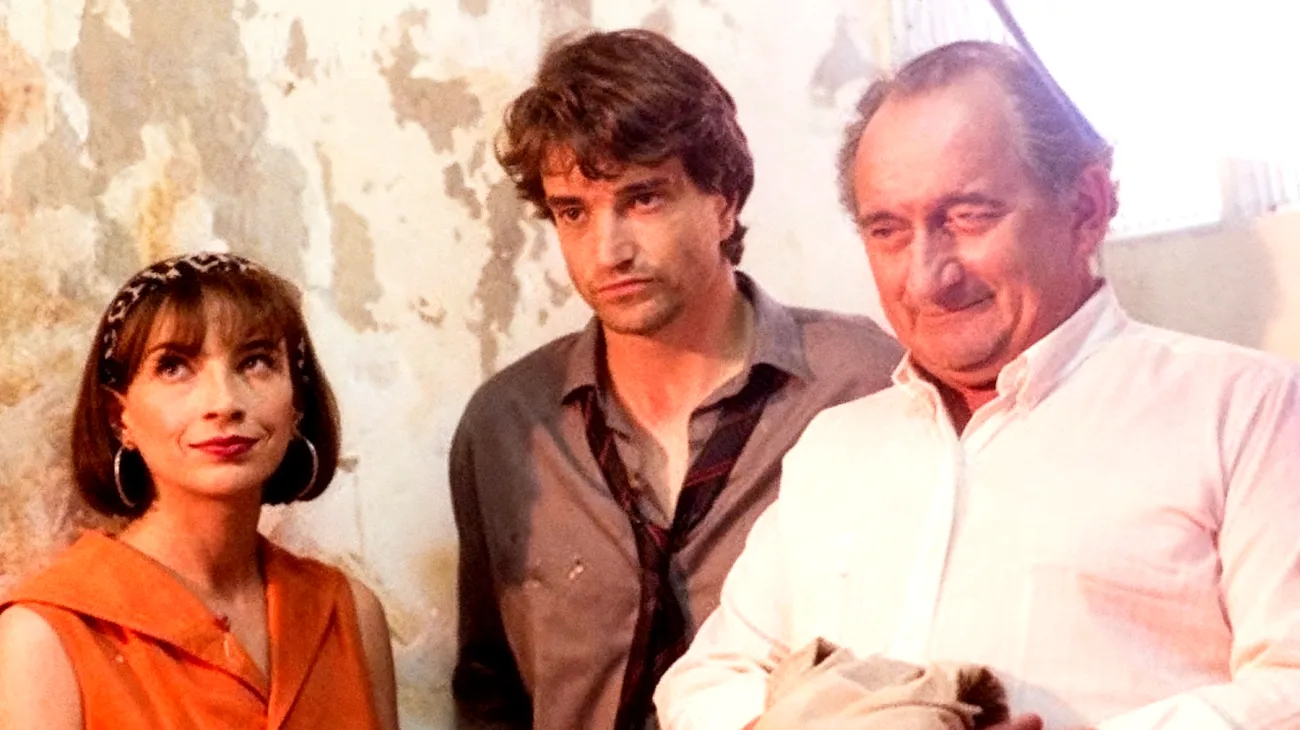 Forbidden Fruit, anticipazioni 15 ottobre: Yildiz e Kemal organizzano un  incontro segreto che potrebbe cambiare tutto